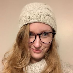 Light Grey Knit Columbia Beanie